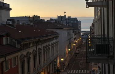 Central Piazza Ponterosso - The Green Nest - Foto 24