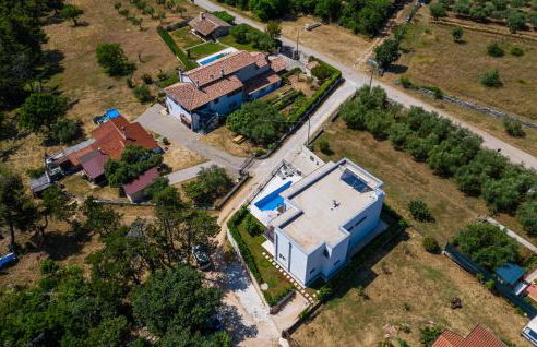 4 Bedroom Awesome Home In Gamboci - Foto 17