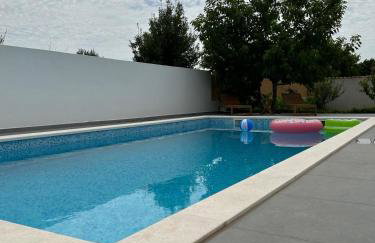 "Heaven on earth" with pool - Photo 25