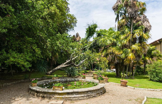 Farmhouse in Tuscany Near Renaissance Villa - Photo 37