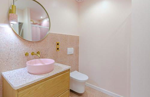 Glamorous pink studio in city center - Photo 19