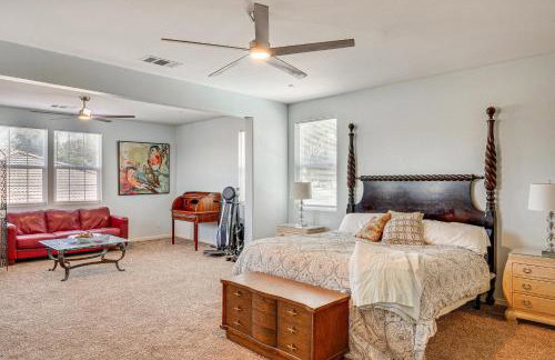 Rio Bravo Country Club Home in Bakersfield with Pool - Photo 14