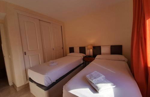 APARTAMENTO DUPLEX con piscinas y MARAVILLOSAS VISTAS AL MAR - Photo 8