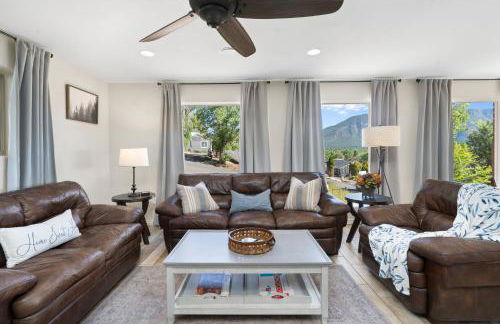 NEW I Mountain Views I Hot Tub I Lawn Games I Patio I BBQ - Photo 10