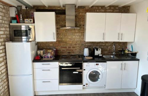 The Old Gin Distillery est 1850 - Foto 31