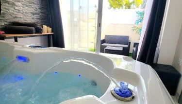 Studio élégant l'orchidée Jacuzzi en intérieur toute l'année - Foto 4