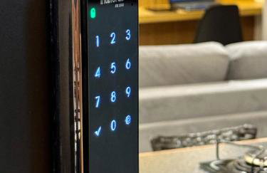 Flat confortável, a 200 metros da praia com estacionamento - Foto 5