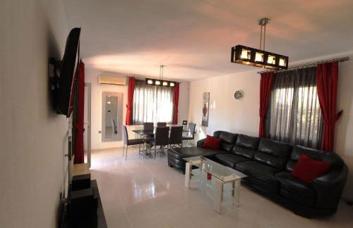 4 Bedroom Family Villa with Private Pool in Villa Martin - Foto 6