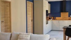 SUPERBE APPARTEMENT porte de la Cité Médiévale à SOMMIERES entièrement rénové très bien équipé 6 pers balcon clim parking privé devant - Photo 2