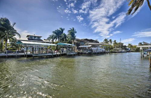 Private Pool and Deck Canalfront St James City Home - Foto 30