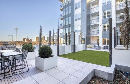 Modern 2BR Condo Near Railroad Park and UAB - Foto 47