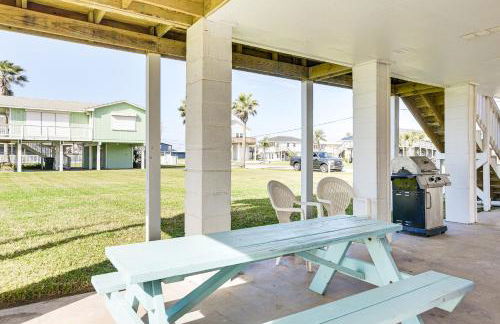 Walk to Beach Galveston Home with Patio and Balcony! - Foto 25