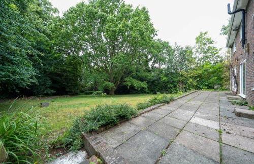 House on the Hill - Photo 27