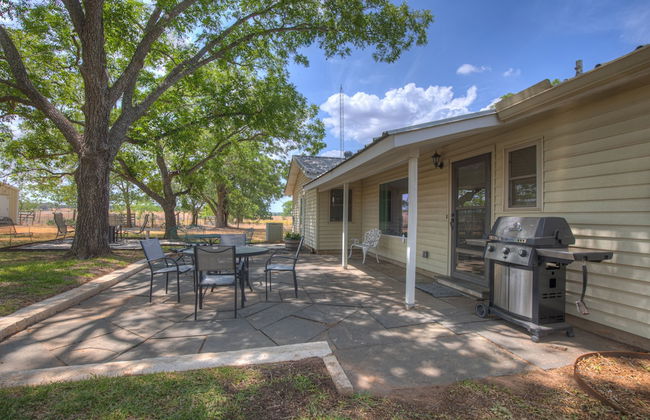 Spacious Home - Fire Pit, BBQ and Outdoor Seating! - Foto 40