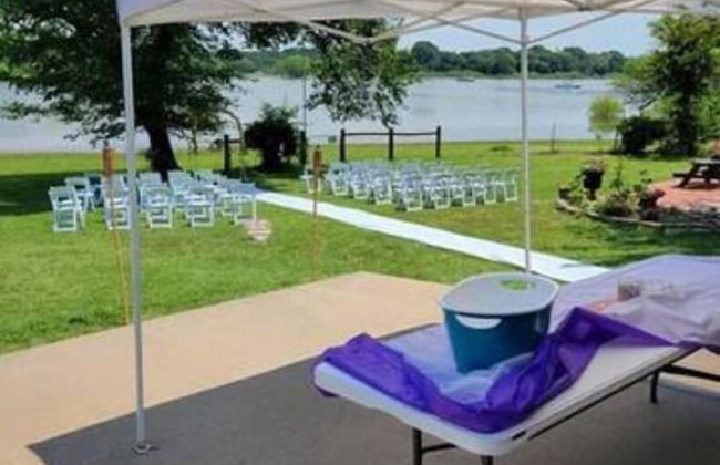 Beautiful Kayewood Waterfront Retreat - Photo 8