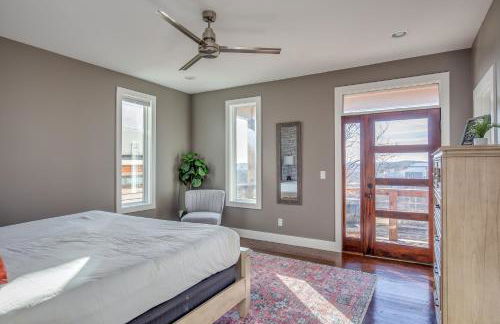 Jack Daniels House with Rooftop Golf, City views! 8min to Whiskey Row! Sleeps 10! - Foto 38