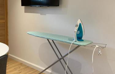 Studio calme avec Parking accès rapide Eurexpo Le Chasseland - Foto 16