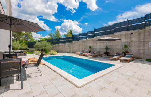 Gorgeous Home In Vrgorac With Wifi - Foto 10