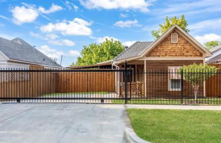 Stockyards 5 mins, New, Sleeps 8 Cedar House, TCU - Foto 8