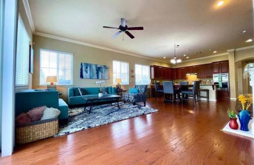 One Story Pet & Family Friendly Fireplace - Foto 19