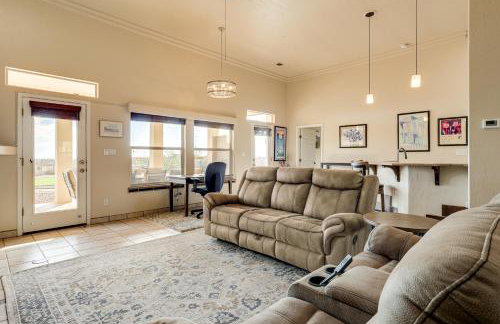 Golf, Hike & Stargaze: Quiet Home in Las Cruces - Photo 6