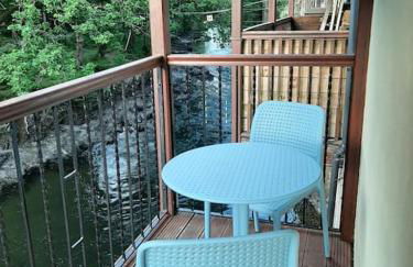 Selah Teifi spectacular river view with games room - Photo 18