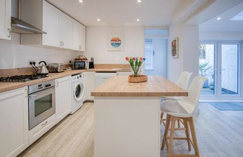 Taliesin - 5 Bedroom Holiday Home - Tenby - Foto 35