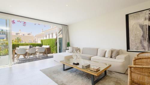Townhouse in first line beach, Bahia de Marbella, Marbella - Photo 3