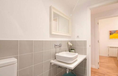 Increíble nuevo 3BD 2BTH - Centro de la ciudad - Foto 29