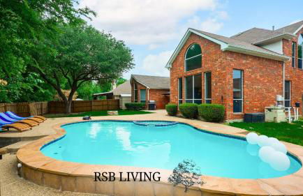 Captivating 6BR 3B Home with Pool & Fire Pit - Foto 1