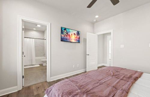 NEW-Upscale-EnSuites-King Bds-Fast WiFi-Quiet Area - Foto 19