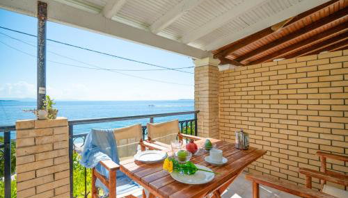 Kaminaki Beachfront Apartments - Foto 2