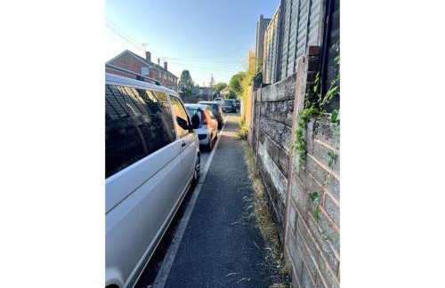 Spacious 2-Bed - Hospital & City Nearby Parking Pet Friendly - Foto 21