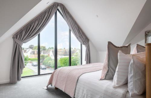 Spacious and modern family apartment, central and within walking distance to local amenities - Foto 1