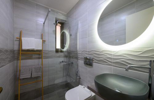 Aloni Ekies - Foto 5