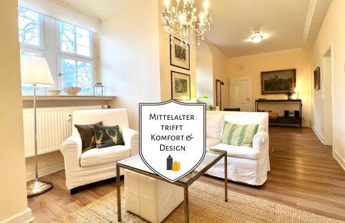 ALTE FÖRSTEREI - Altstadtwohnung mit Stil & Aufzug - in der Hinterburg Schlitz - mit Garten, Parkplatz & E-Ladestation - Hunde willkommen - Fulda, Bad Hersfeld, Alsfeld in 25 km Entfernung - Foto 1