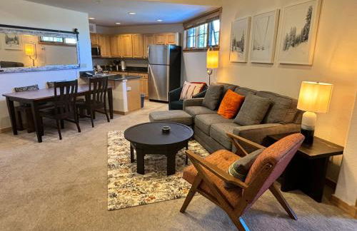 Ski in Ski out Resort Breckenridge 1BR 2Beds Parking, Resort Shuttle & Amenities - Foto 65