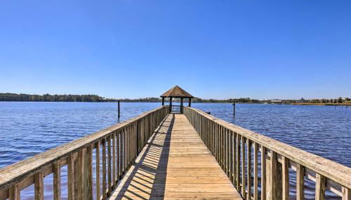 Convenient Jacksonville Home with Yard and Patio! - Foto 2