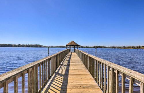 Convenient Jacksonville Home with Yard and Patio! - Foto 2