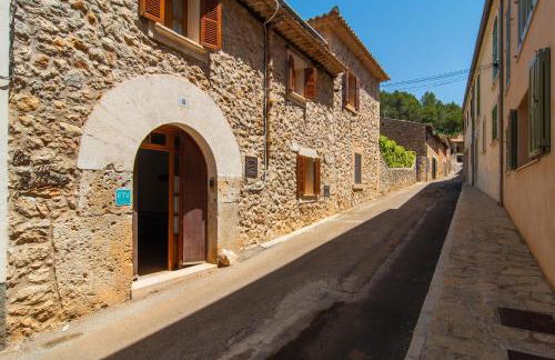 Fabulous Rural House with views to the mountains with swimming pool - Foto 42