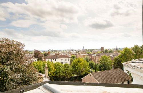 Clifton Spacious 3 Bed Apt & Parking - Simplycheckin - Foto 30