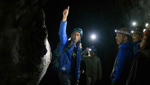 Espeleología en la Cueva de Las Palomas - Foto 2