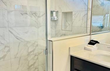 Flagstaff 3BR Cozy Retreat w Fireplace & BBQ - Foto 19