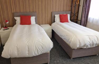 NightRest Homes 5 minutes to Luton Airport -Wifi - Free Parking -Luton - Foto 6