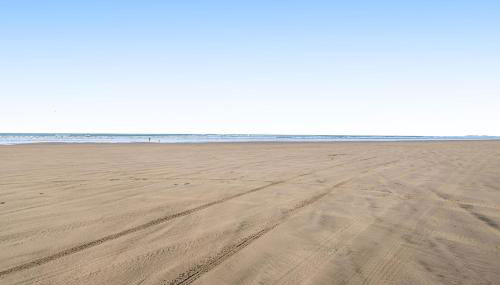 Seventh Street Cottage - Photo 2