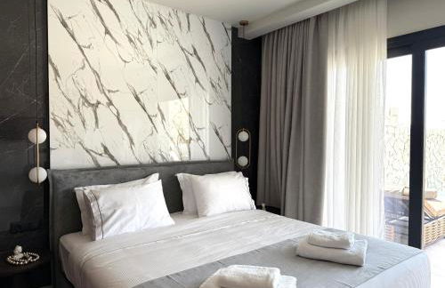 Celeste Luxury Villas - Photo 5