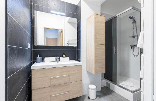 Large 3 Bdr City Center - Photo 25