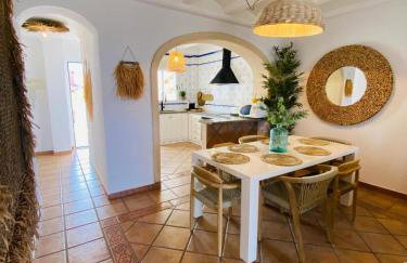 Villa AMANAY a Primera Línea de Playa con Piscina Privada By XimoApartments - Foto 33