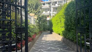 Villa Borghese Green Apartment - Photo 2