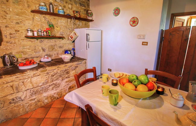 Alluring Farmhouse in Ortignano With Swimming Pool - Foto 69